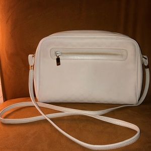 White Gucci crossbody Pictures Pt.2
